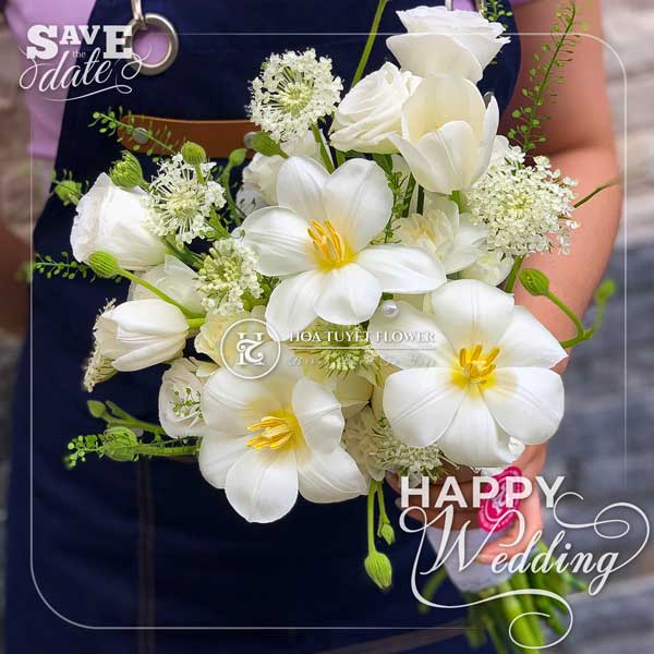 Hoa cưới tulip hồng – Biểu tượng của tình yêu đằm thắm và vẻ đẹp quyến rũ trong ngày trọng đại